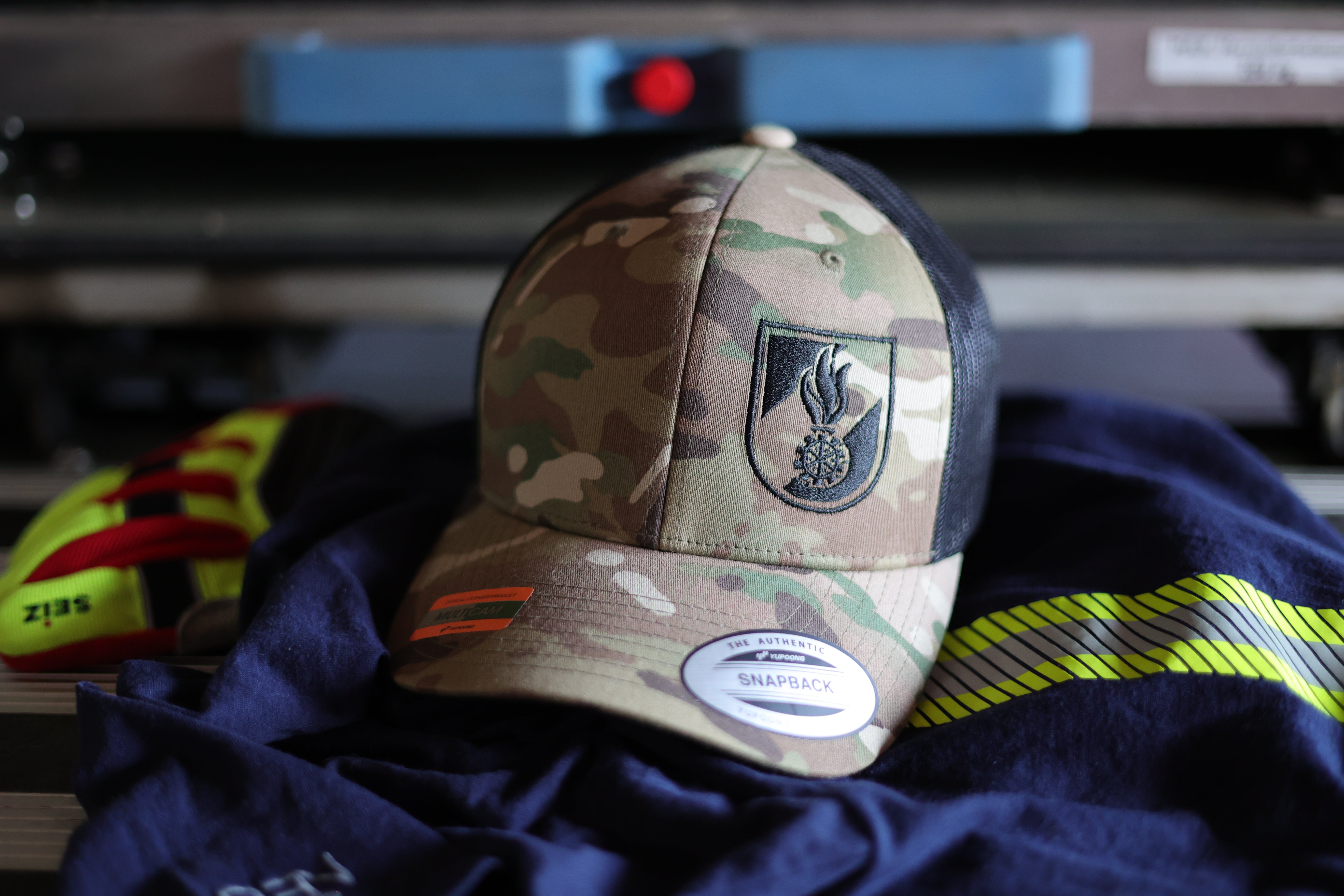 Retro Trucker Cap Multicam®/Schwarz