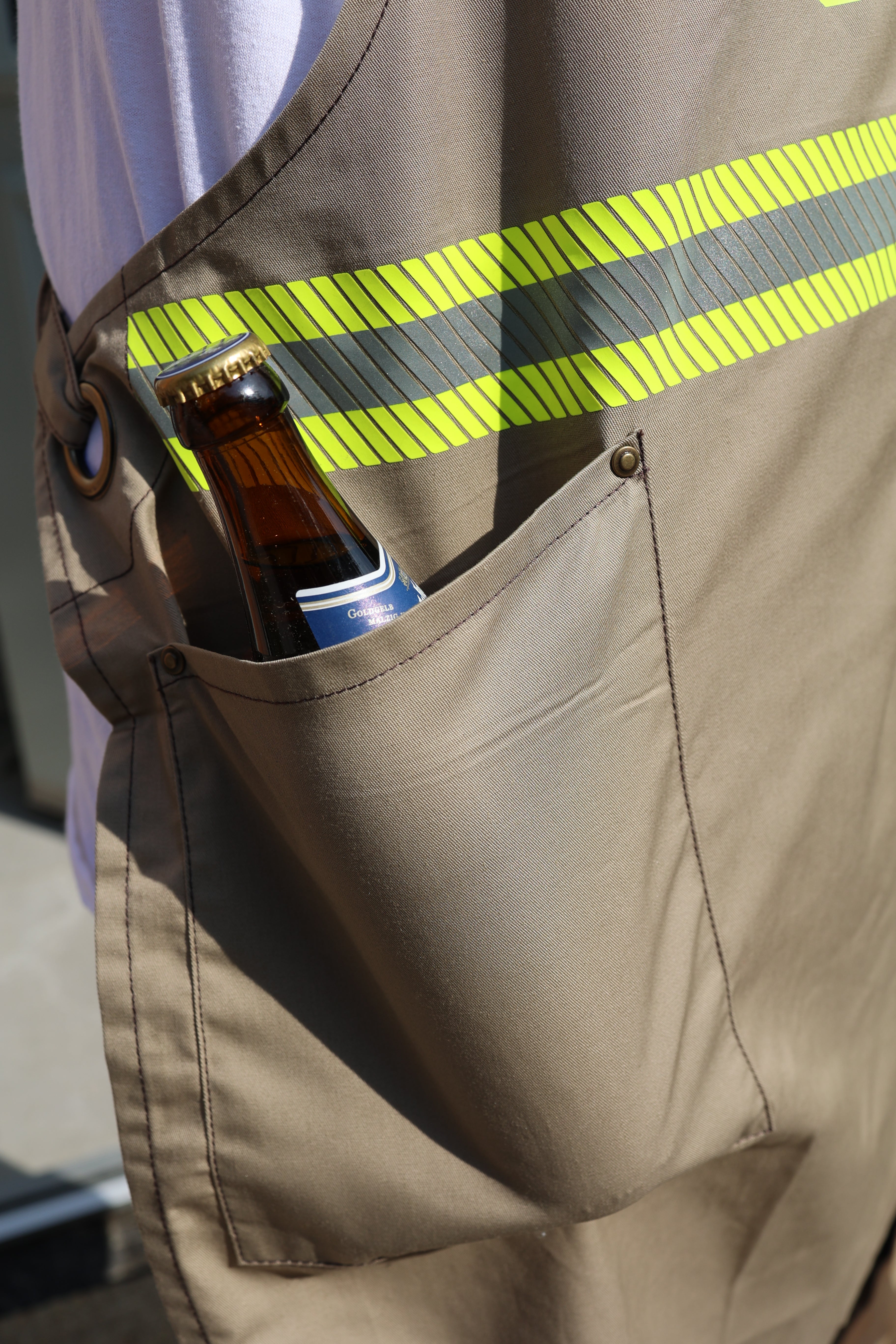 Feuerwehr Grillschürze Sand